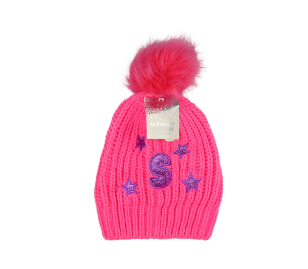Nová růžová čepice písmeno S