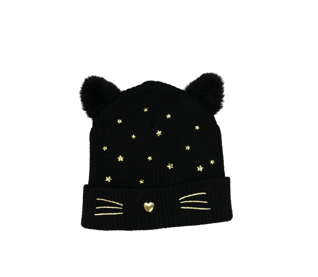 Černá čepice se zlatými detaily 
