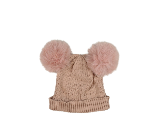 Růžová čepice s bambulemi 