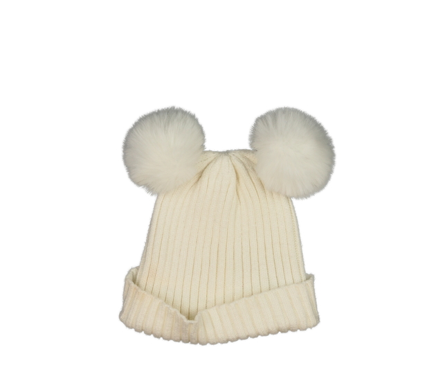 Krémová čepice s bambulemi