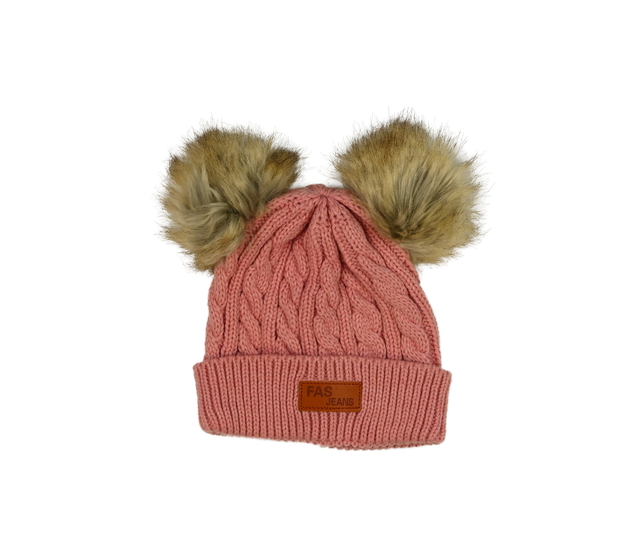 Růžová čepice s bambulemi 