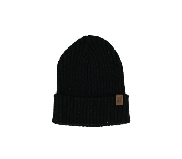 Černá čepice Next