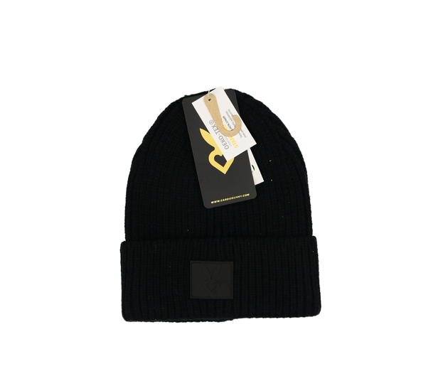 Nová černá čepice 