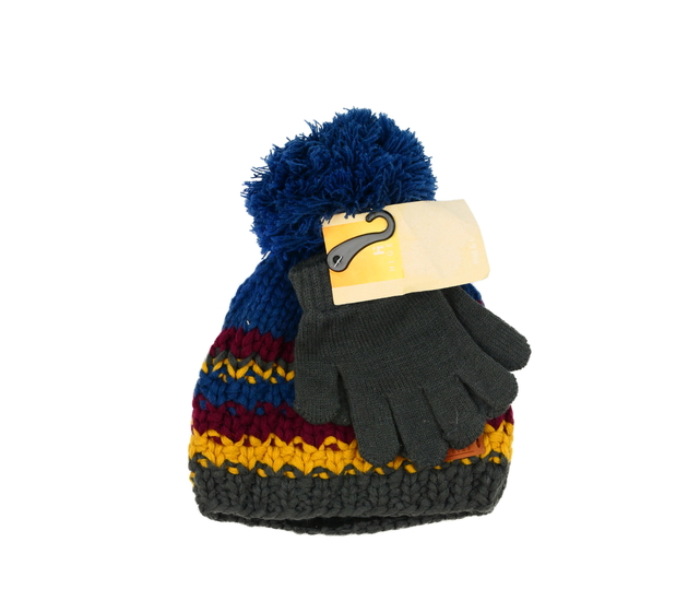 Nová čepice a rukavice 