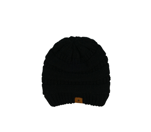 Černá čepice s vnitřním chlupem pro dospělé