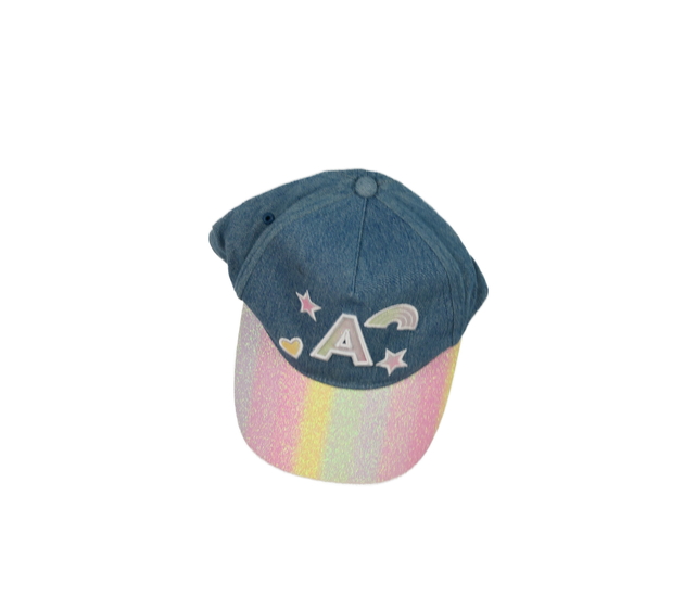 Kšiltovka s písmenem A