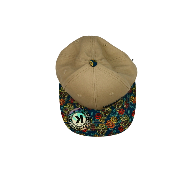 Hnědá stylová bekovka s lebkami