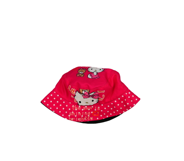 Sytě červený klobouk Hello Kitty