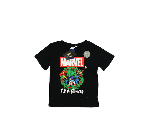 Nové černé vánoční triko Marvel 