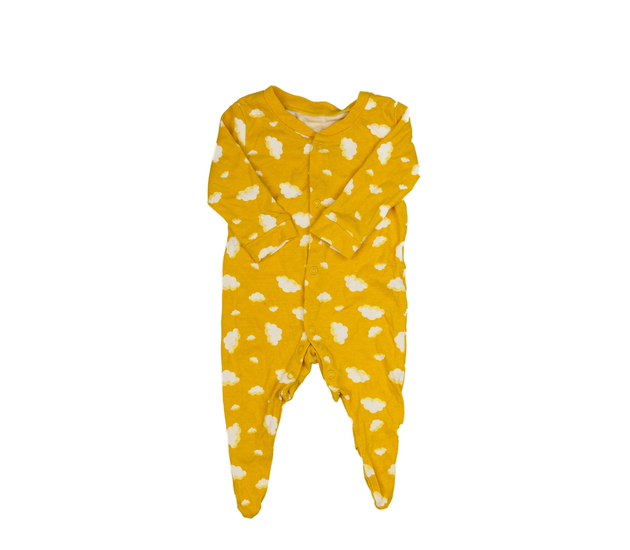 Žlutý overal s mráčky 