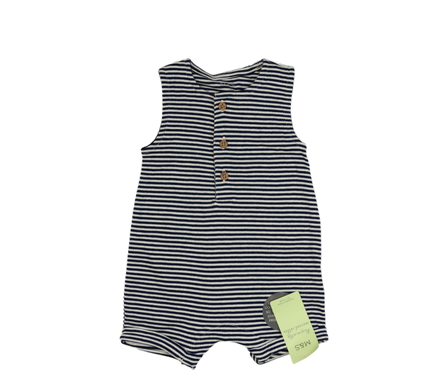 Nový bílý overal s tmavomodrými pruhy M&S