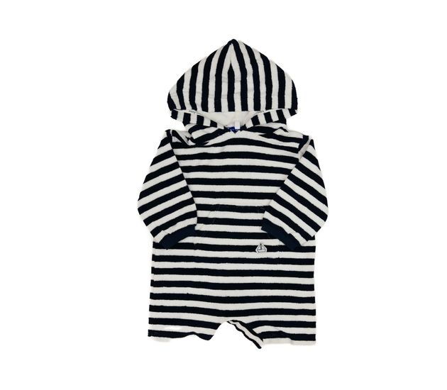 Pruhovaný overal s kapucí 