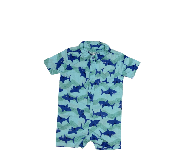 Modrý košilový overal se žraloky 