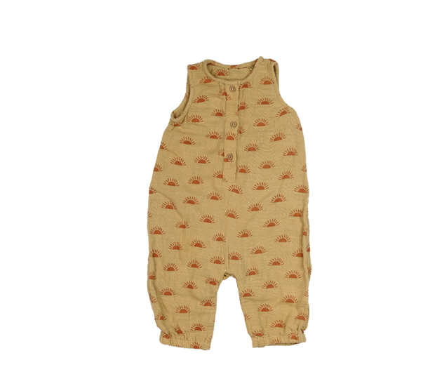 Hnědý overal se sluníčkem Tu