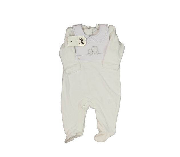 Nový smetanový overal 