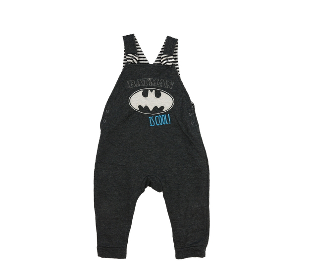 Šedý overal Batman George