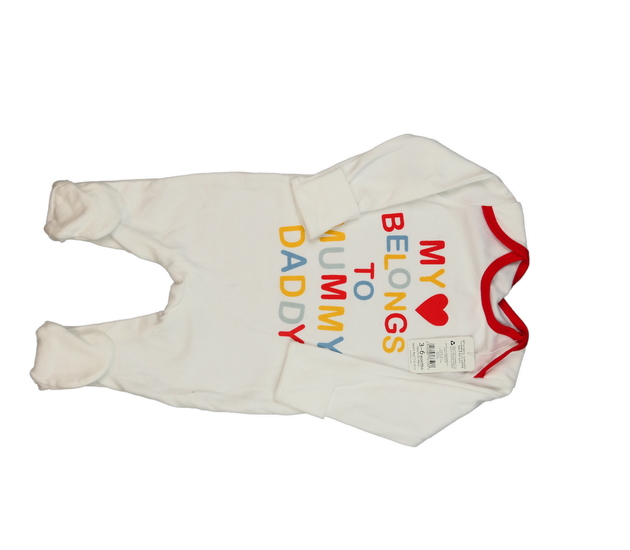 Nový bílý overal s nápisy Nutmeg