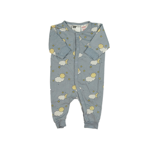Modrý overal s mráčky H&M