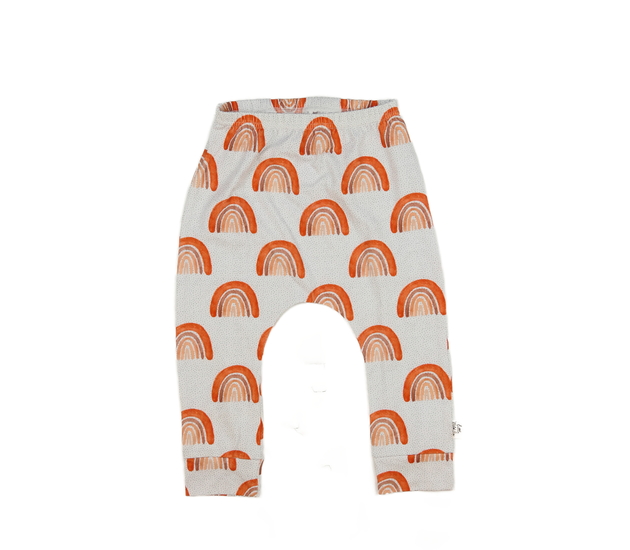 Bílé legíny s duhou 