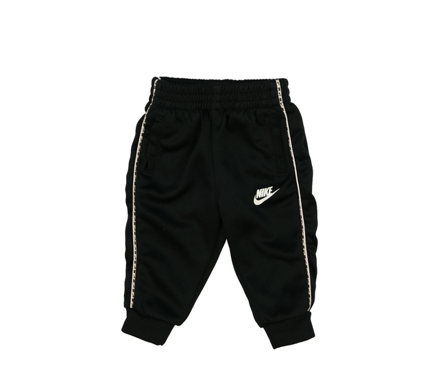 Černé tepláky Nike 