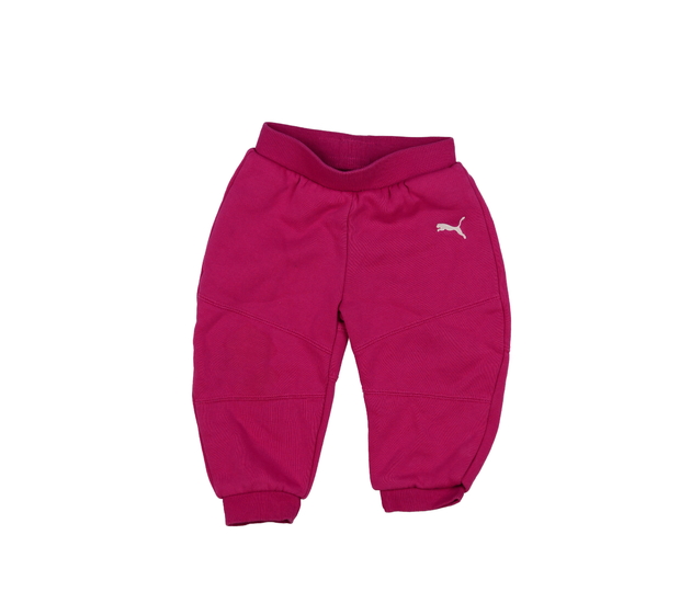 Sytě růžové tepláky Puma 