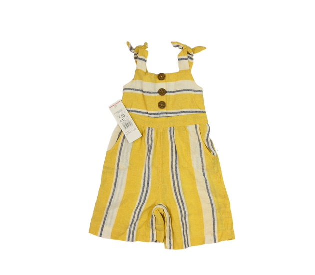 Nový kraťasový overal F&F