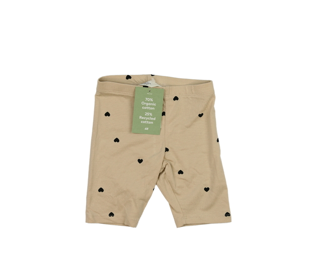 Nové hnědé kraťasy se srdíčky H&M