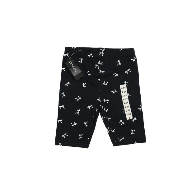 Nové černé kraťasy s mašlemi 