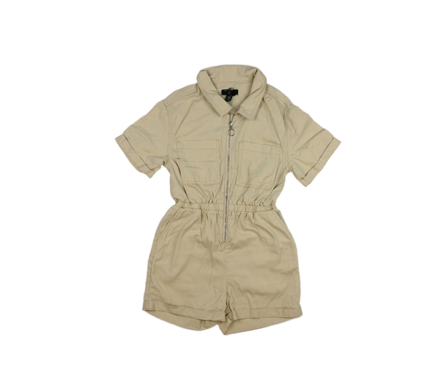 Hnědý kraťasový overal New Look 