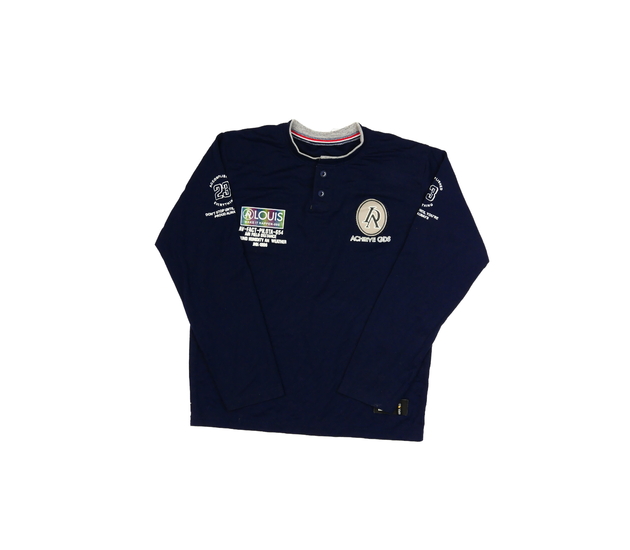 Tmavomodré triko s nápisy 