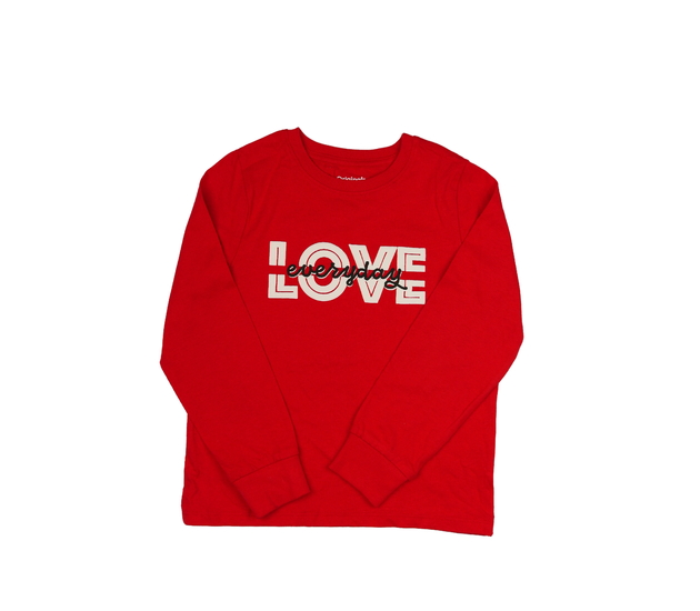 Červené triko s nápisem 