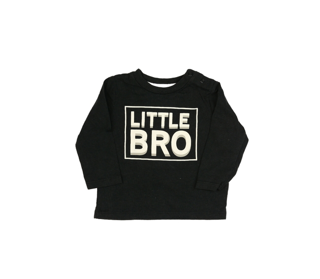 Černé triko s nápisem Nutmeg