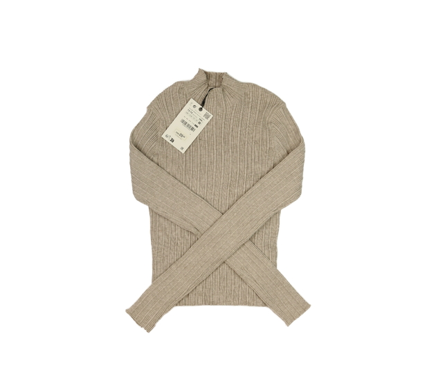 Nové teplé kratší triko Zara