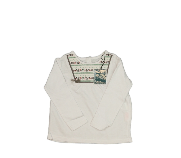 Nová bílá halenka s vzory pod krkem 