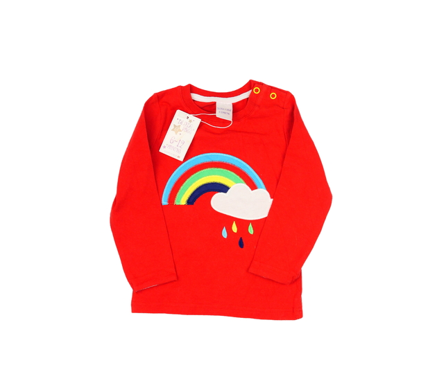 Nové červené triko s duhou 