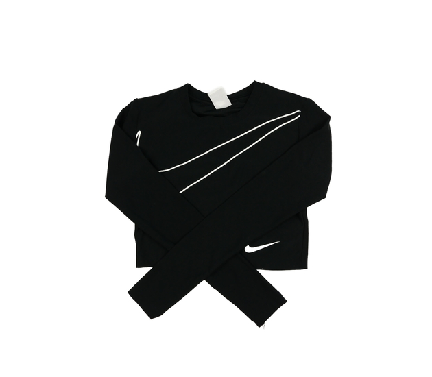 Černý sportovní crop top Nike 