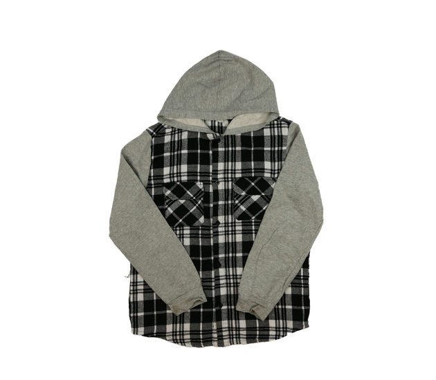 Tmavší košile s kapucí 