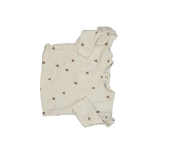 Světlé triko s volánky a srdíčky Tu 