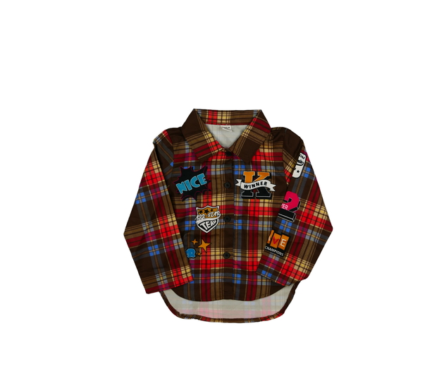 Barevná košile s nápisy 