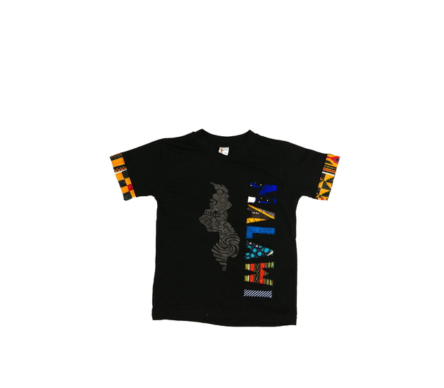 Černé zajímavě zdobené triko 