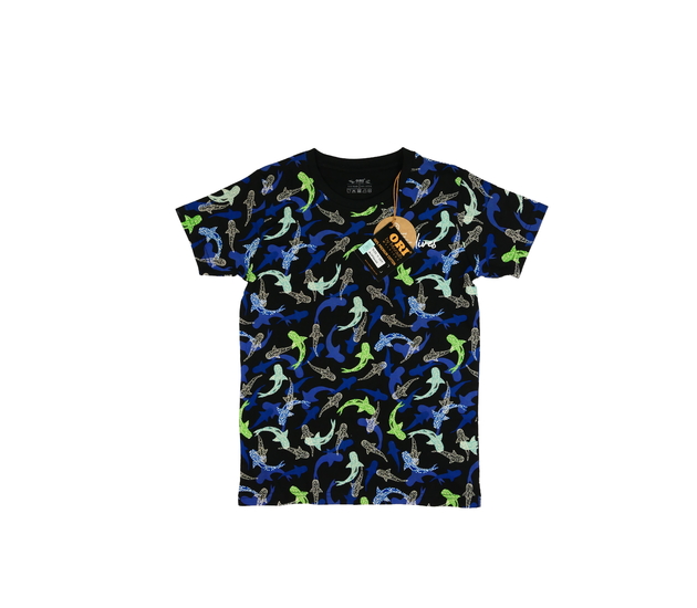 Nové černé triko se žraloky 