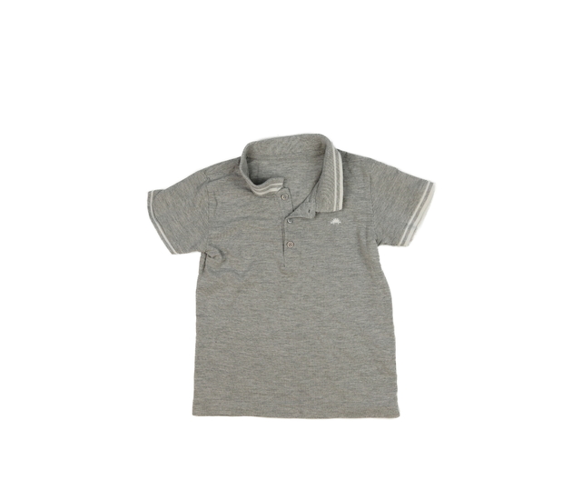 Šedé triko s límečkem 