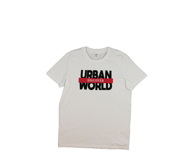 Bílé triko s nápisem 