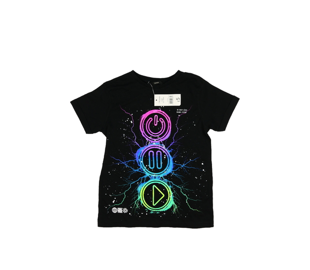 Nové černé triko s cool potiskem George