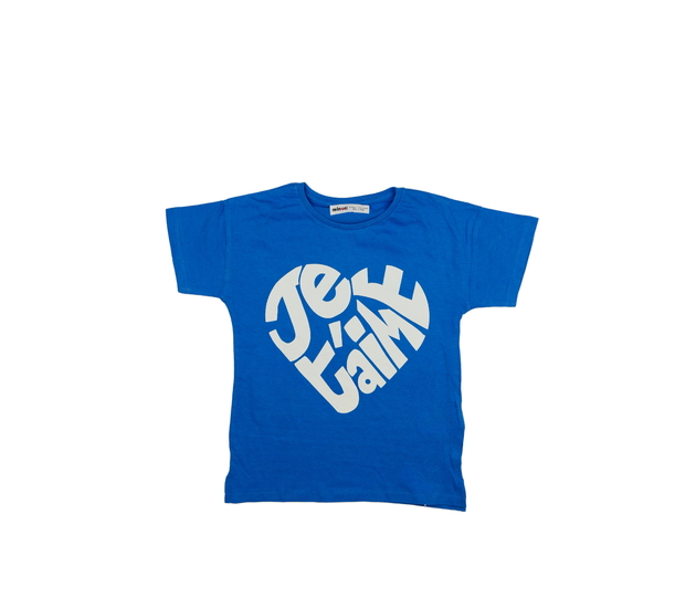 Modré triko s nápisem 