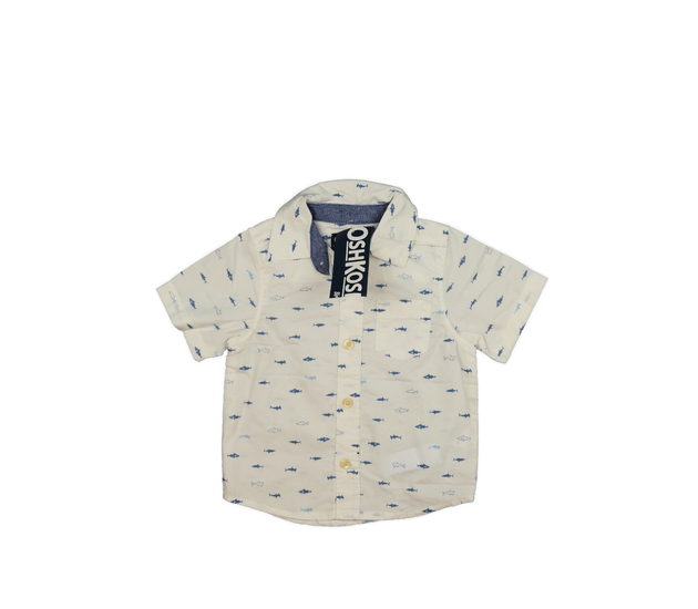 Nová krémová košile se žraloky 
