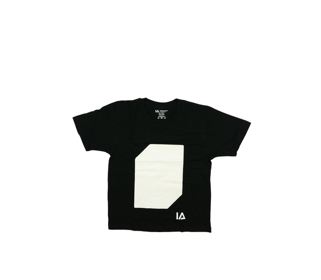 Černé triko s bílým vzorkem 