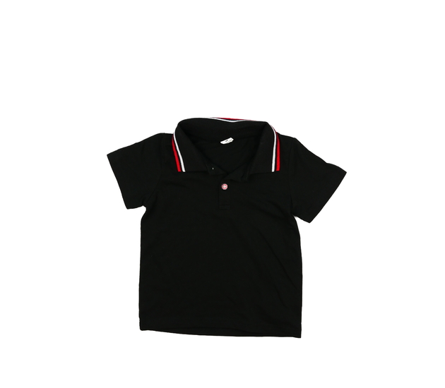 Černé triko s límečkem 