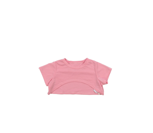 Růžový crop top nad prsa 