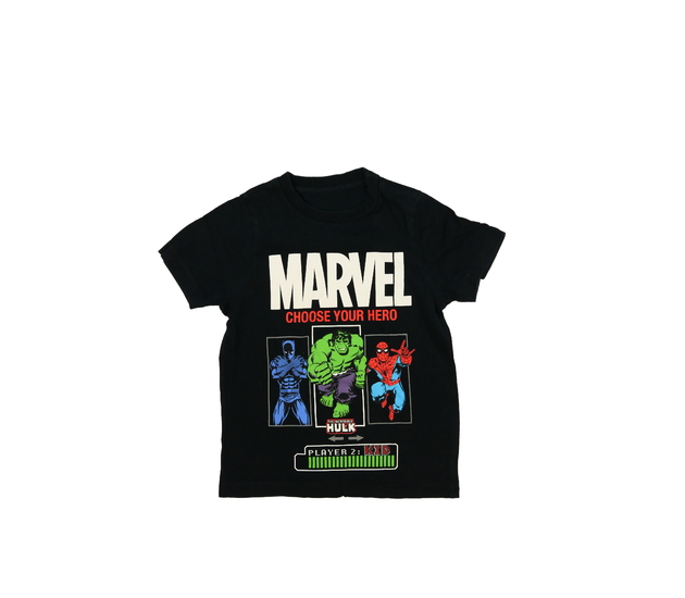 Černé triko s hrdiny Marvel George